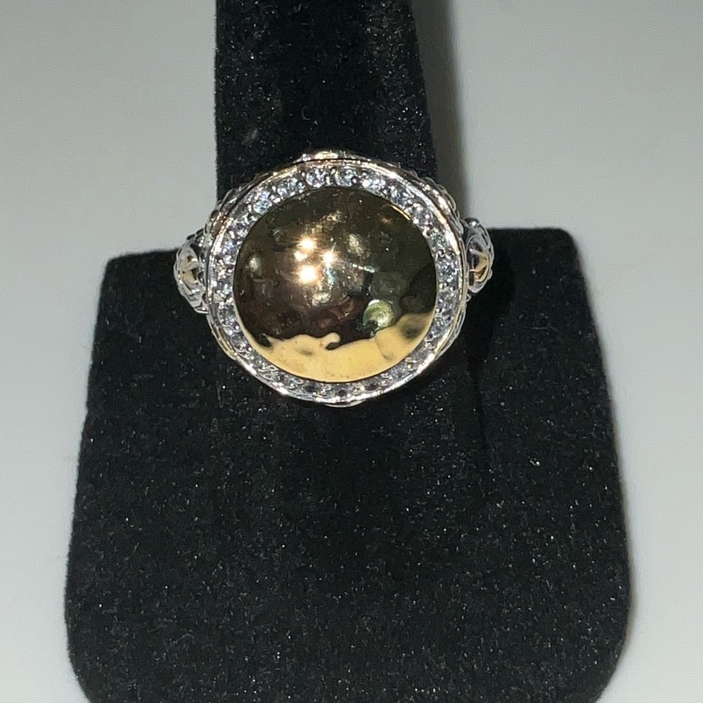 18k Hammered Dome Ring - Picture 6 of 13